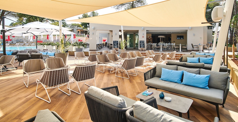 Garden Suites Park Plava Laguna — Restaurant & bars in Poreč, Istria