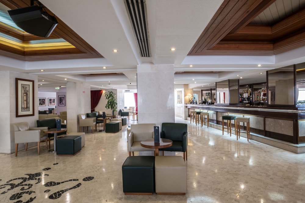 Vila Gale Ampalius Resort Hotel — Restaurant & bars in Vilamoura, Faro