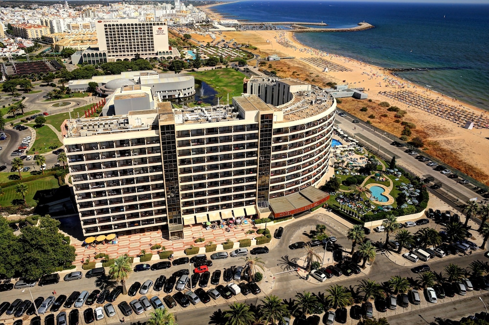 Vila Gale Ampalius Resort Hotel — Hotel building in Vilamoura, Faro