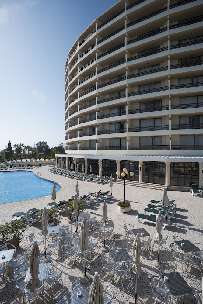 Vila Gale Ampalius Resort Hotel — Hotel building in Vilamoura, Faro