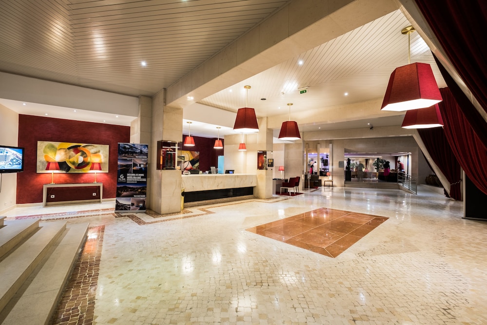 Vila Gale Ampalius Resort Hotel — Hotel building in Vilamoura, Faro