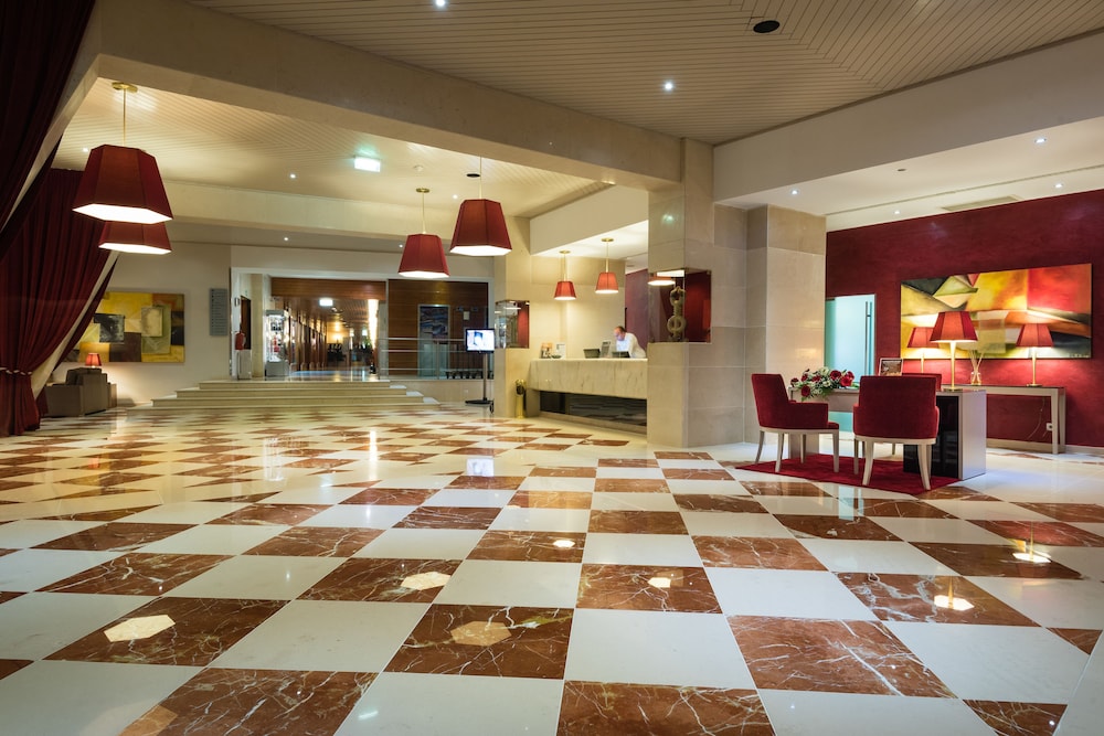 Vila Gale Ampalius Resort Hotel — Hotel building in Vilamoura, Faro