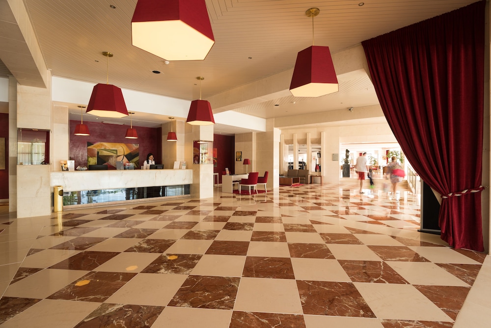 Vila Gale Ampalius Resort Hotel — Hotel building in Vilamoura, Faro