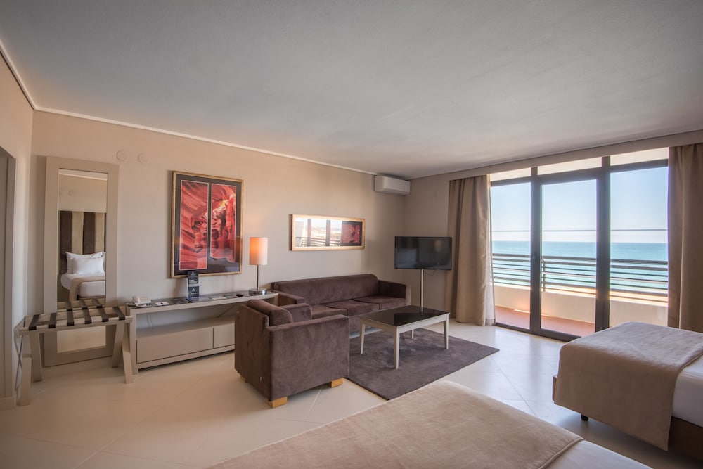Vila Gale Ampalius Resort Hotel — Hotel rooms in Vilamoura, Faro
