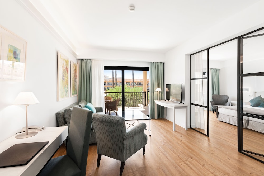 CM Mallorca Palace Hotel - Adults Only — Hotel rooms in Sa Coma, Balearic Islands