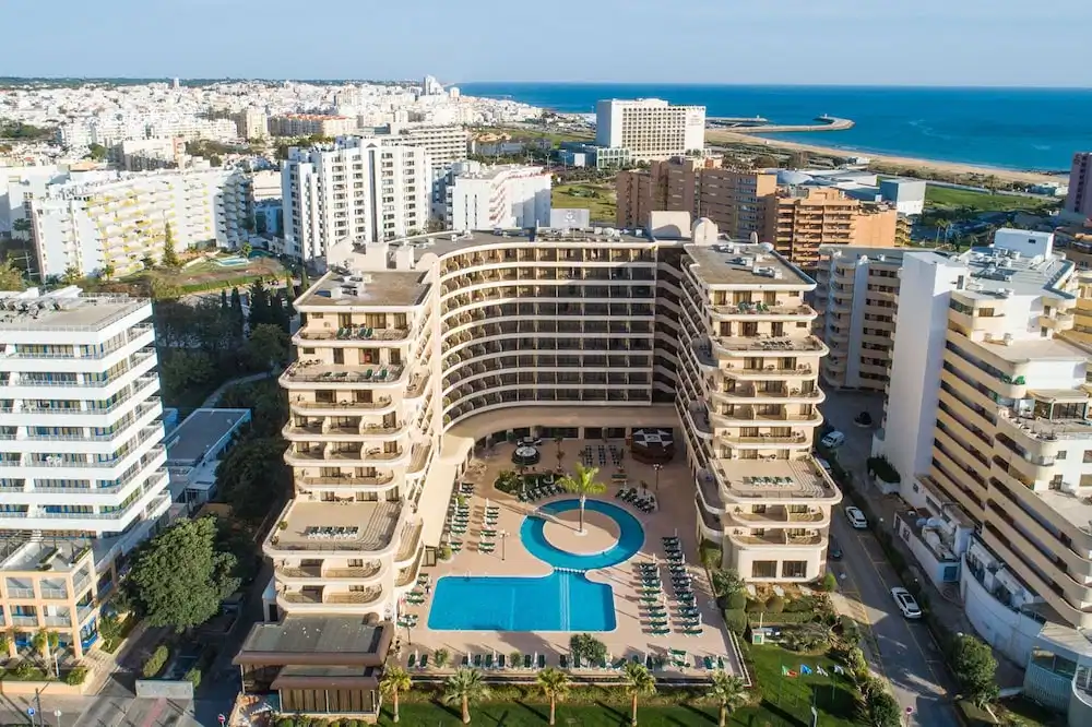 Vila Gale Marina Resort Hotel — Hotel building in Vilamoura, Faro
