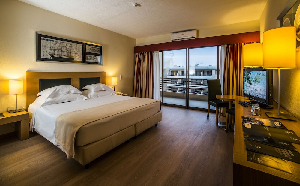 Vila Gale Marina Resort Hotel — Hotel rooms in Vilamoura, Faro