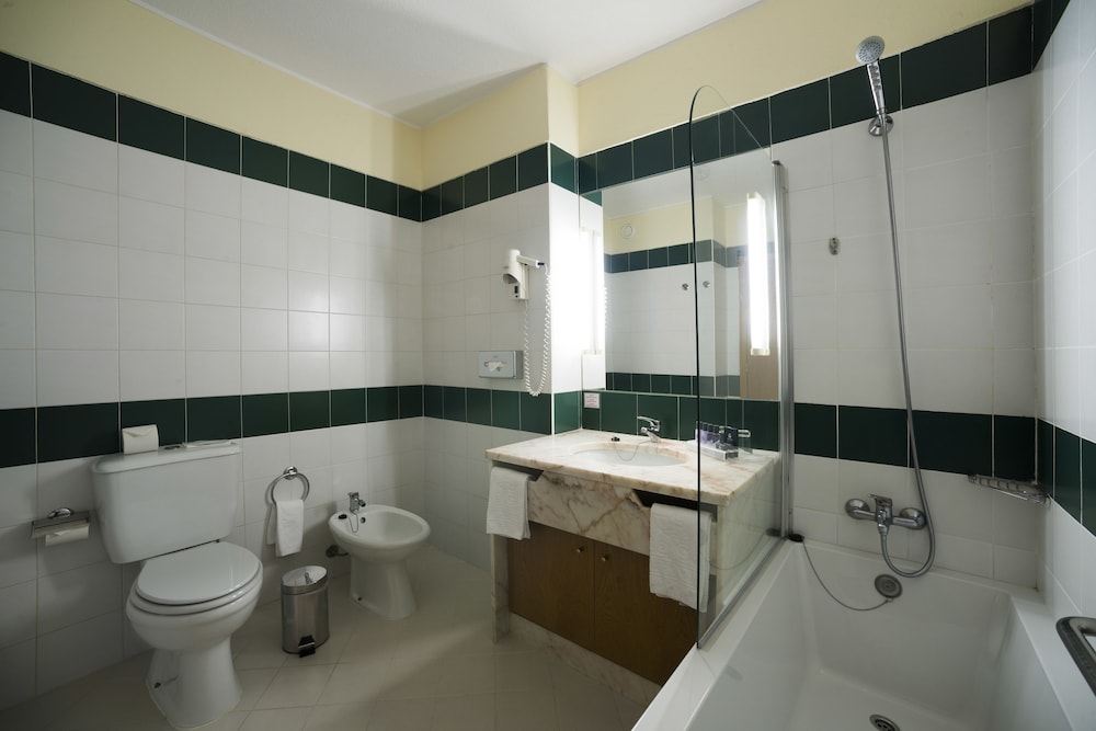 Vila Gale Marina Resort Hotel — Hotel rooms in Vilamoura, Faro