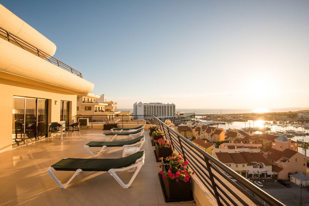 Vila Gale Marina Resort Hotel — Hotel building in Vilamoura, Faro