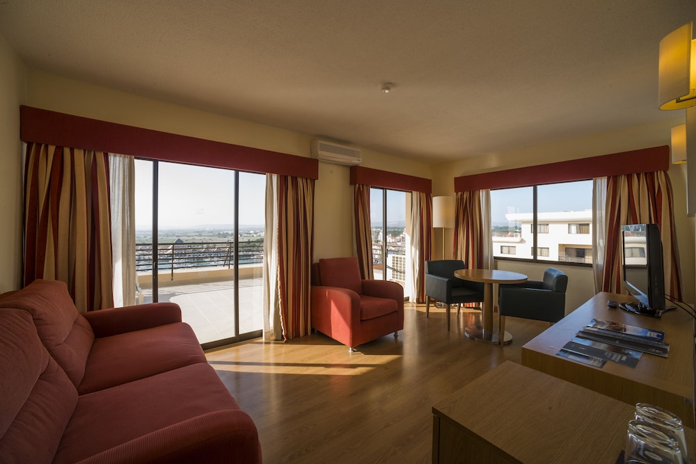 Vila Gale Marina Resort Hotel — Hotel rooms in Vilamoura, Faro