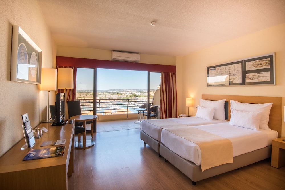 Vila Gale Marina Resort Hotel — Hotel rooms in Vilamoura, Faro