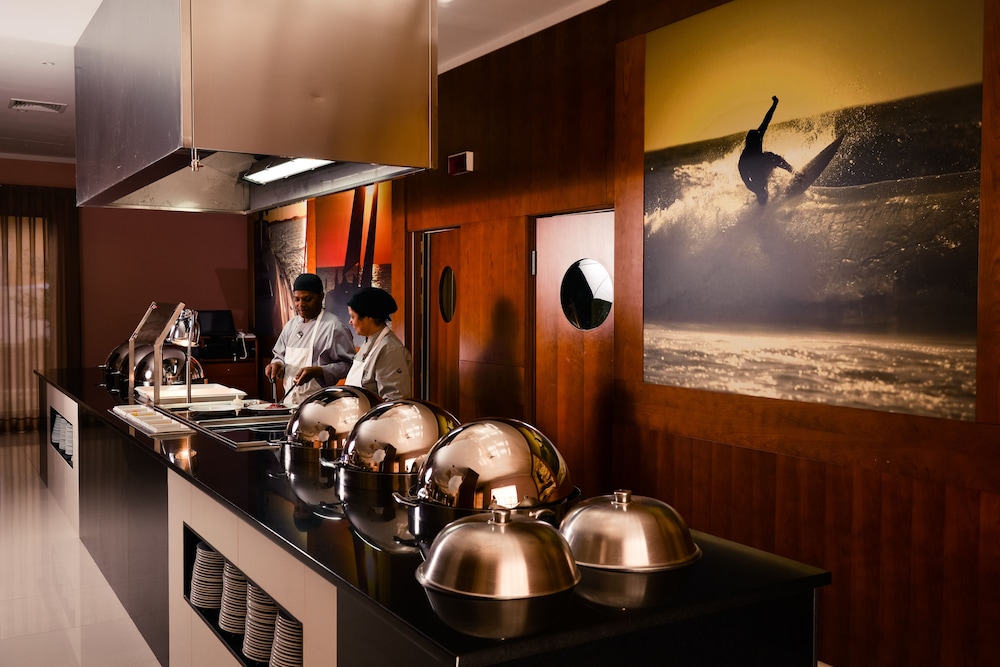 Vila Gale Marina Resort Hotel — Restaurant & bars in Vilamoura, Faro