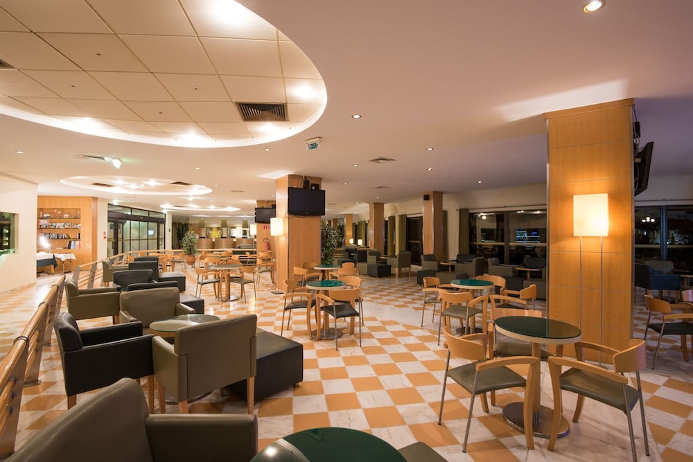 Vila Gale Marina Resort Hotel — Restaurant & bars in Vilamoura, Faro