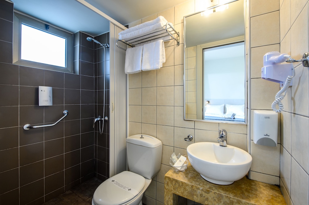 Marin Hotel — Hotel rooms in Heraklion