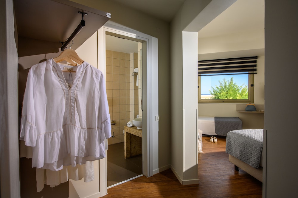 Marin Hotel — Hotel rooms in Heraklion