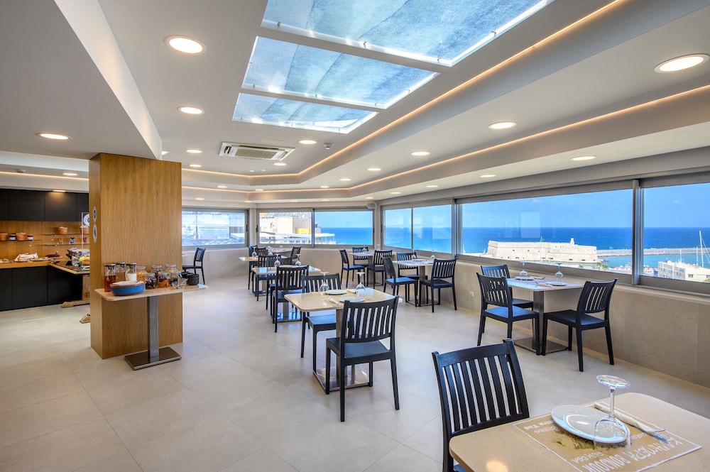 Marin Hotel — Restaurant & bars in Heraklion