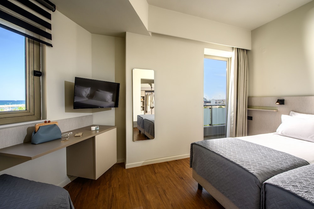 Marin Hotel — Hotel rooms in Heraklion