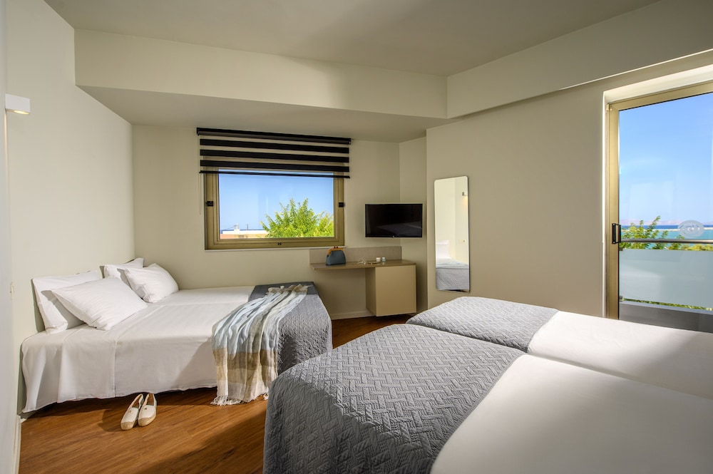 Marin Hotel — Hotel rooms in Heraklion