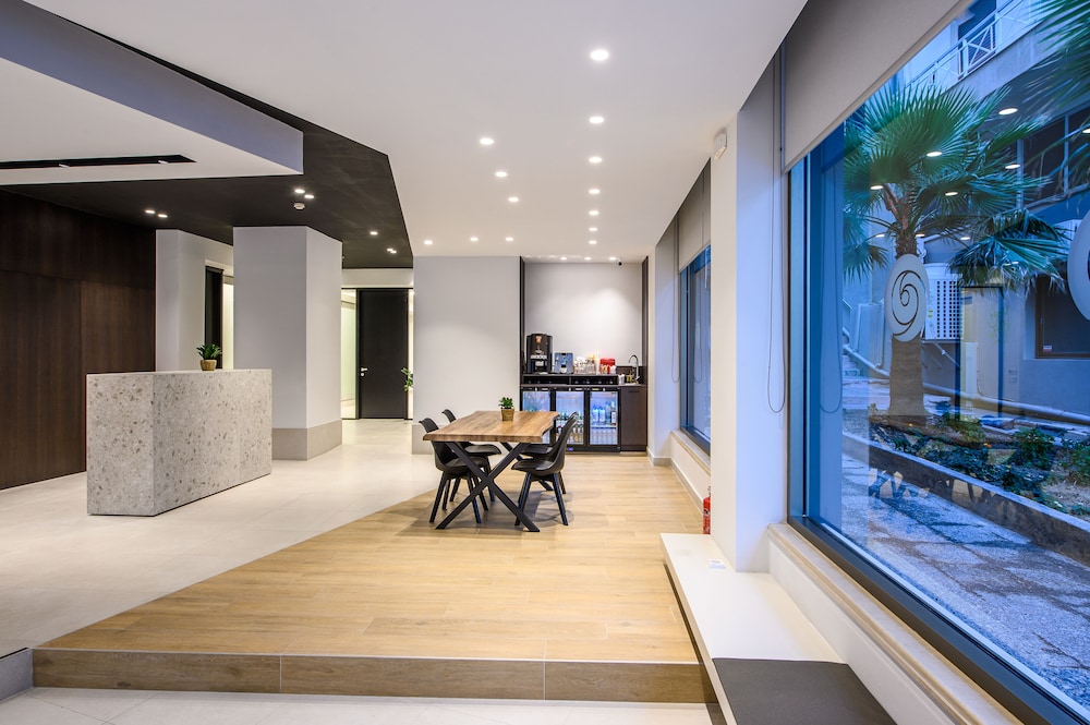 Marin Hotel — Restaurant & bars in Heraklion
