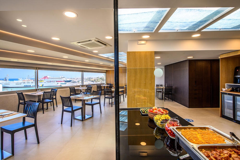 Marin Hotel — Restaurant & bars in Heraklion