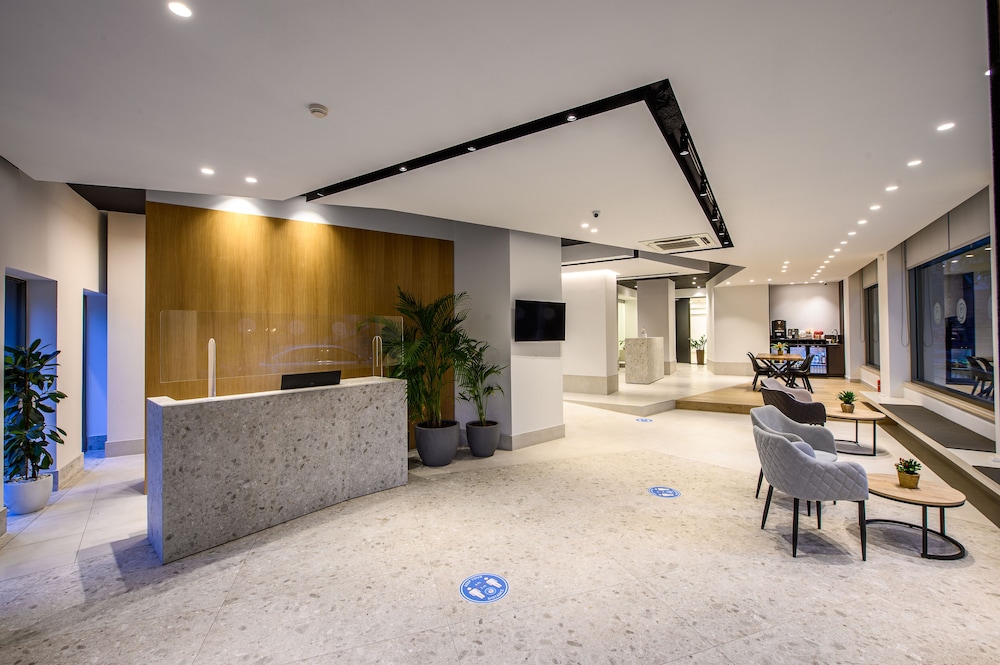 Marin Hotel — Hotel building in Heraklion
