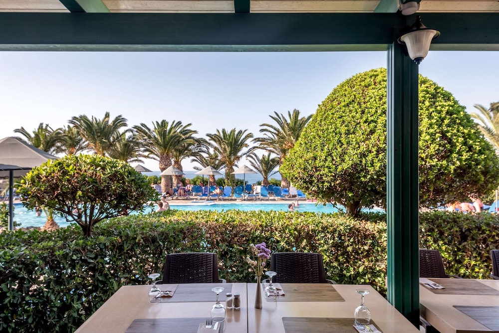 Mediterraneo Hotel - All Inclusive — Restaurant & bars in Hersonissos