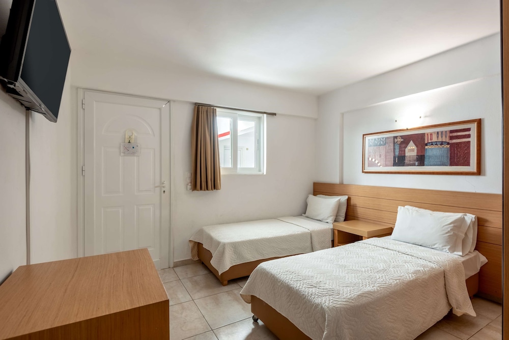 Mediterraneo Hotel - All Inclusive — Hotel rooms in Hersonissos