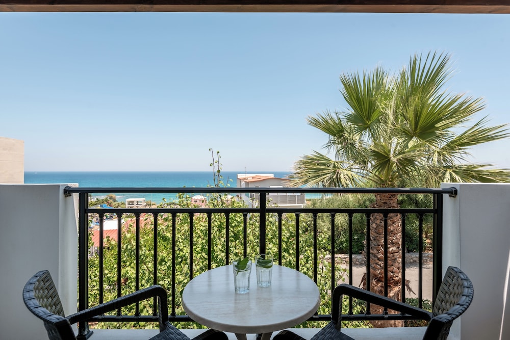 Mediterraneo Hotel - All Inclusive — Hotel rooms in Hersonissos