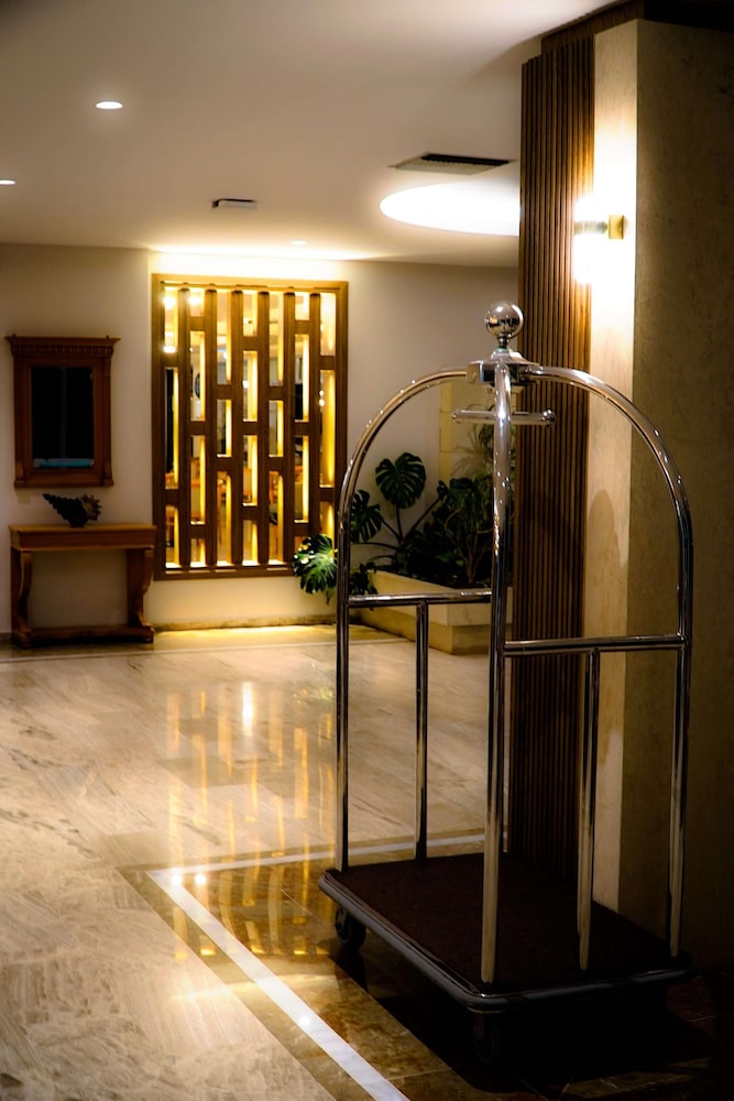 Mediterraneo Hotel - All Inclusive — Hotel building in Hersonissos