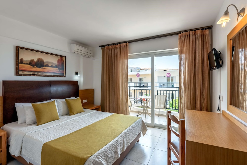 Mediterraneo Hotel - All Inclusive — Hotel rooms in Hersonissos