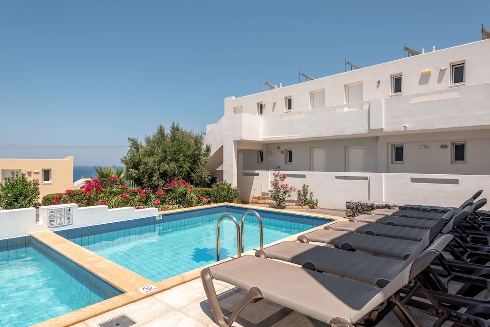 Mediterraneo Hotel - All Inclusive — Swimming pool in Hersonissos