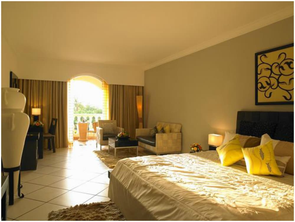 The Zuri White Sands, Goa Resort & Casino — Hotel rooms in Varca, Goa