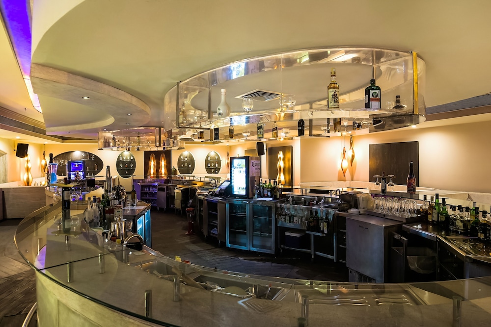 The Zuri White Sands, Goa Resort & Casino — Restaurant & bars in Varca, Goa