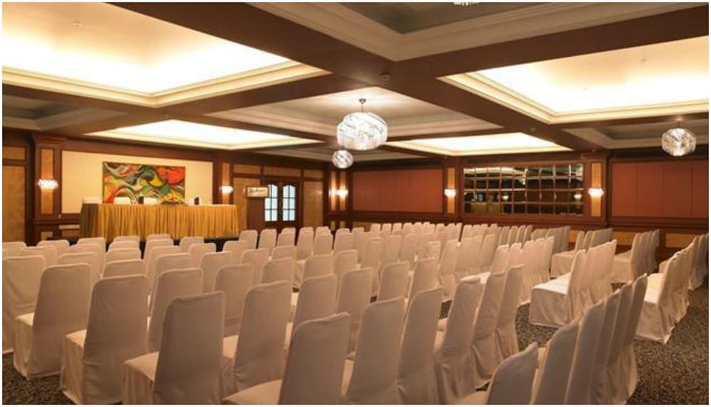 The Zuri White Sands, Goa Resort & Casino — Hotel building in Varca, Goa