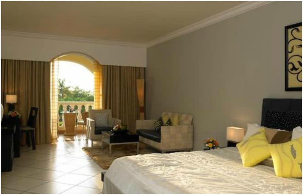 The Zuri White Sands, Goa Resort & Casino — Hotel rooms in Varca, Goa