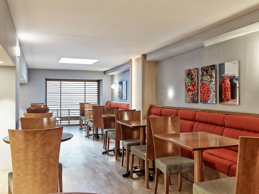 Achilleas Hotel — Restaurant & bars in Athens, Attica