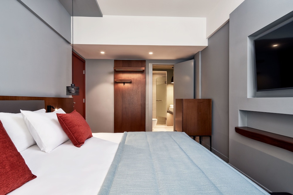 Achilleas Hotel — Hotel rooms in Athens, Attica