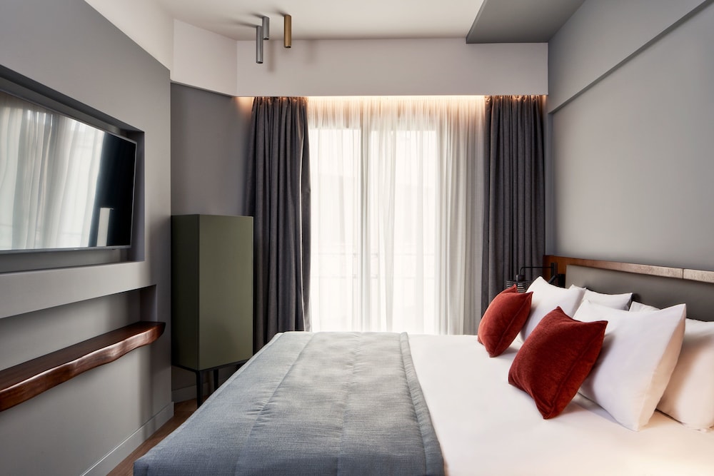 Achilleas Hotel — Hotel rooms in Athens, Attica