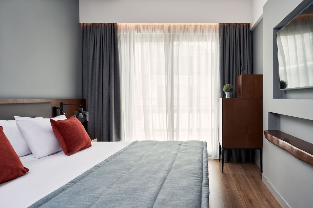 Achilleas Hotel — Hotel rooms in Athens, Attica