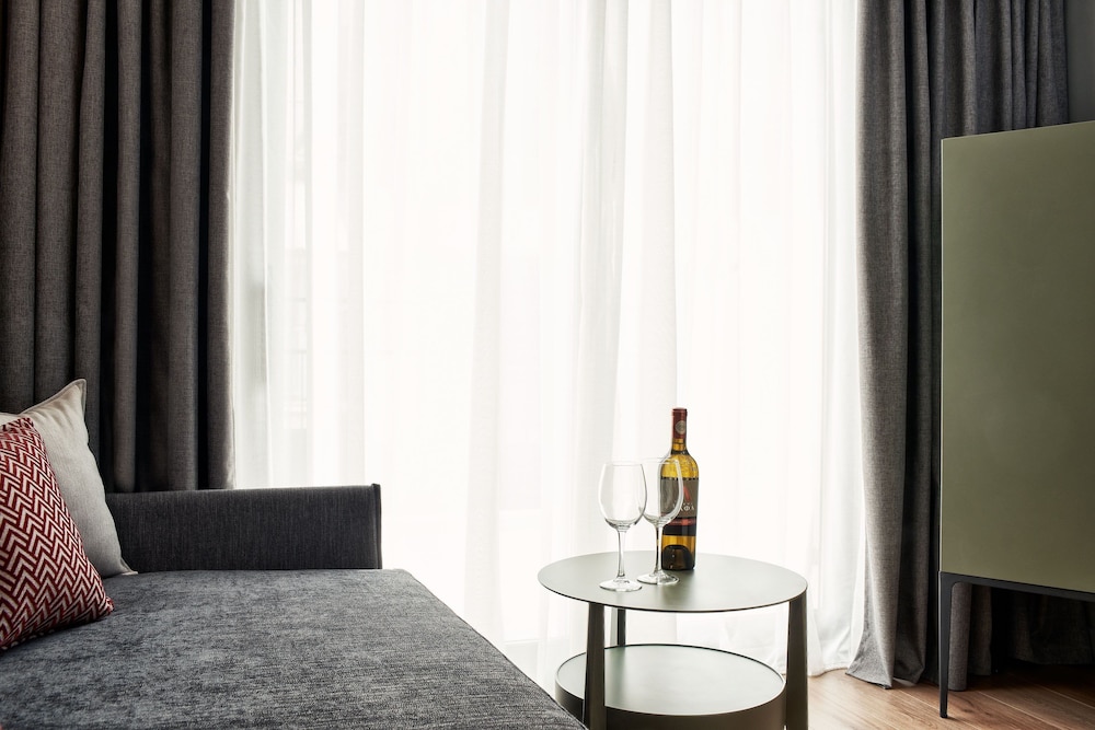 Achilleas Hotel — Hotel rooms in Athens, Attica