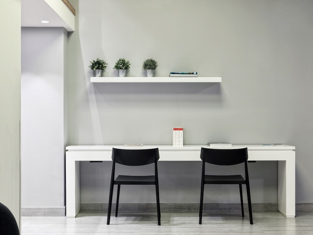 Achilleas Hotel — Hotel rooms in Athens, Attica