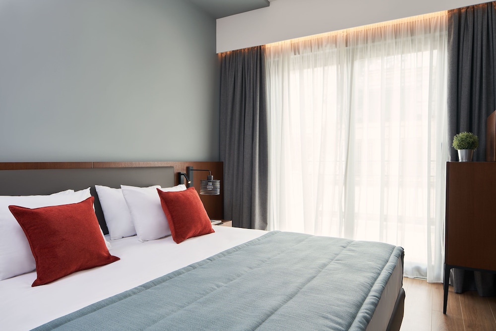 Achilleas Hotel — Hotel rooms in Athens, Attica