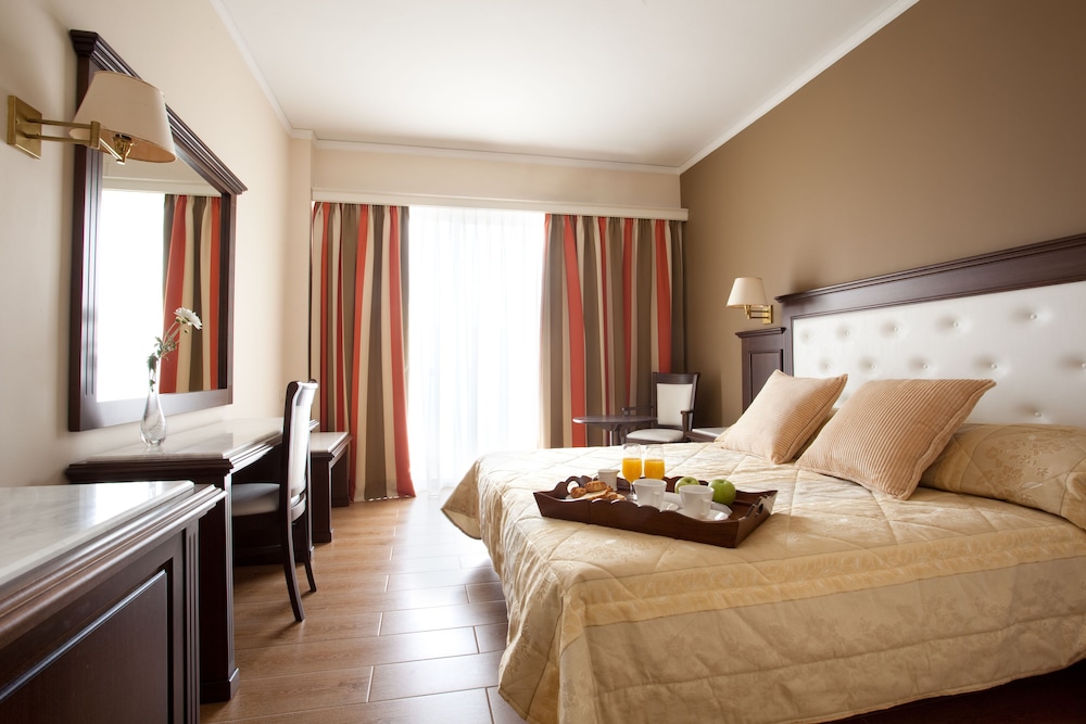 Achillion Palace Hotel Rethymno City Center — Hotel rooms in Rethymnon