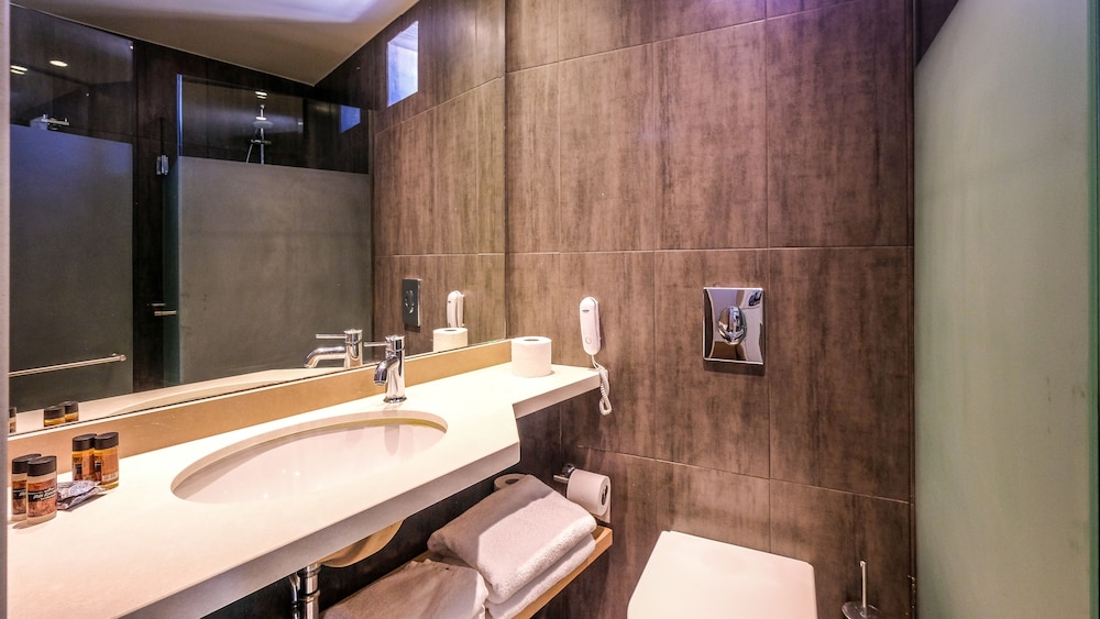 Achillion Palace Hotel Rethymno City Center — Hotel rooms in Rethymnon