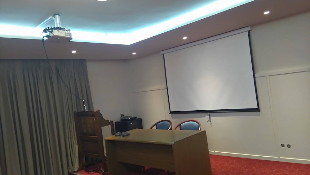 Achillion Palace Hotel Rethymno City Center — Hotel building in Rethymnon