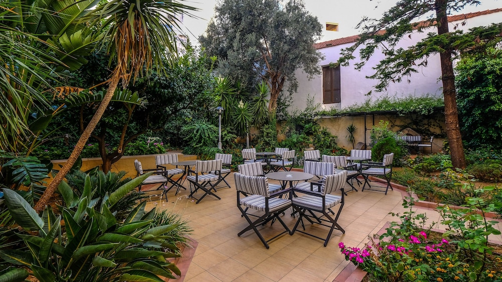 Achillion Palace Hotel Rethymno City Center — Restaurant & bars in Rethymnon
