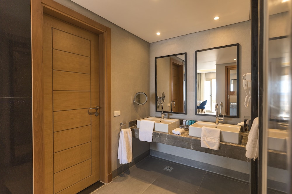 SUNRISE Diamond Beach Resort — Hotel rooms in Sharm El Sheikh, Red Sea