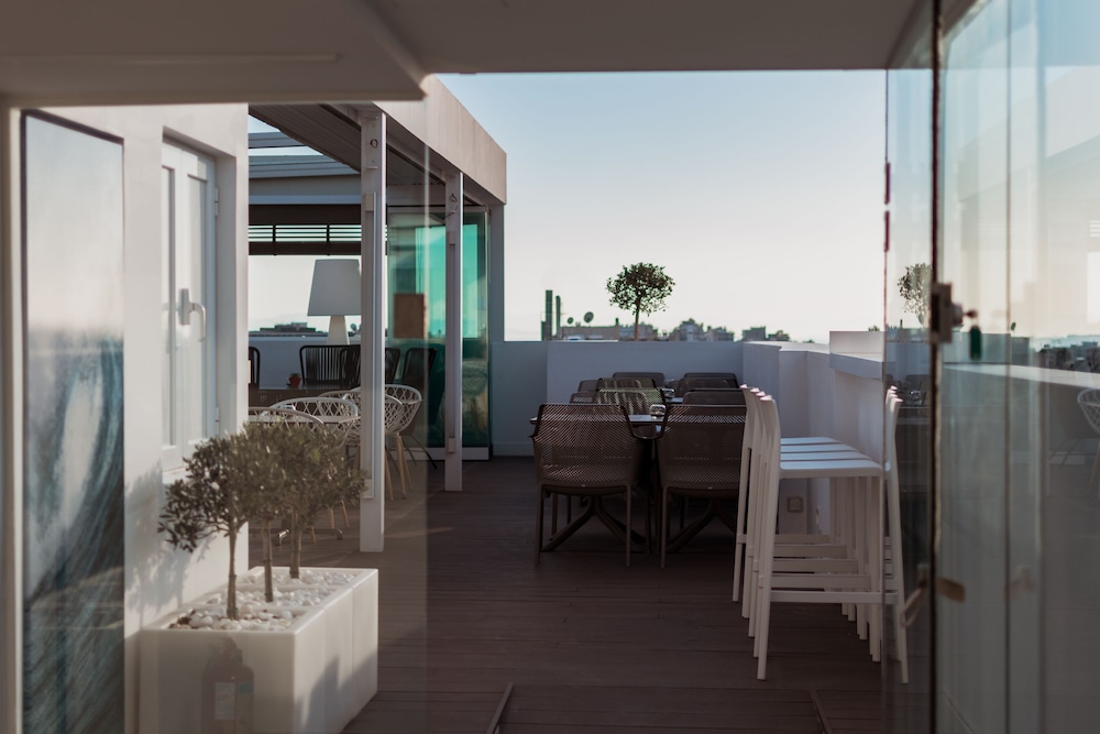 Acropolis Select Hotel — Restaurant & bars in Athens, Attica