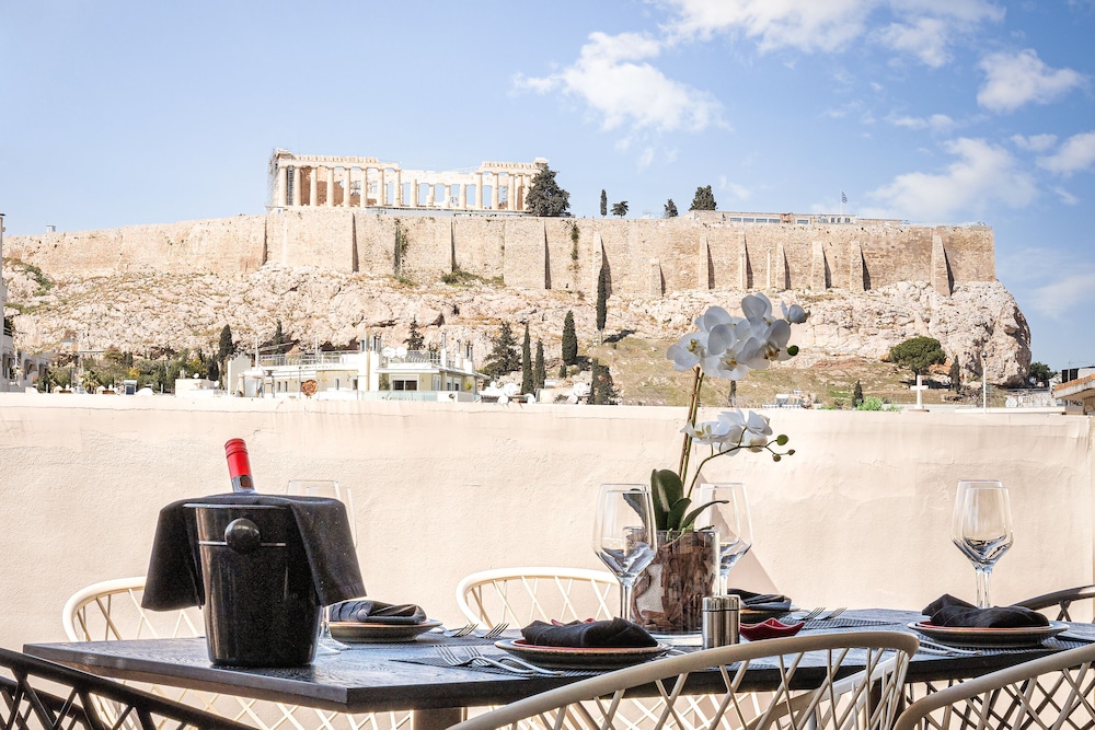 Acropolis Select Hotel — Restaurant & bars in Athens, Attica