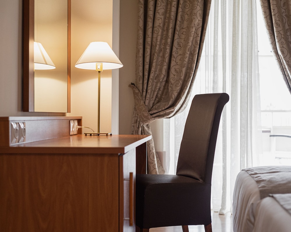Acropolis Select Hotel — Hotel rooms in Athens, Attica